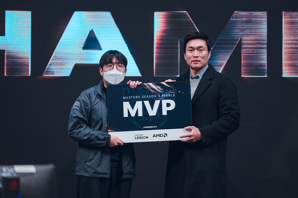 파일:Masters S5 Finals MVP.jpg